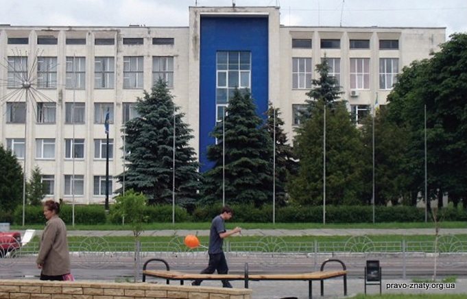 Квартири для силовиків. Хто наступний? (огляд рішень виконавчого комітету) cover image