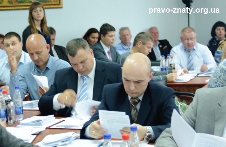 Репортаж із сесійної зали: голосування за "кота в мішку"