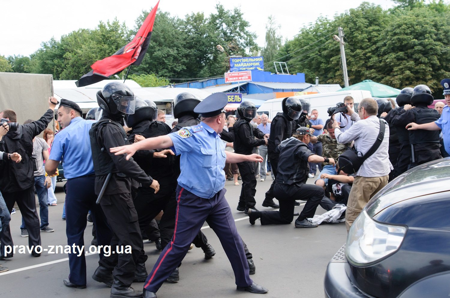 Віталію Запорожцю дали 14 років, біля броварського суду сутички зі спецпризначенцями. ФОТО, ВІДЕО