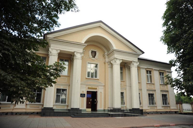 Е-декларації броварських прокурорів: свої помешкання й автівки мають не всі