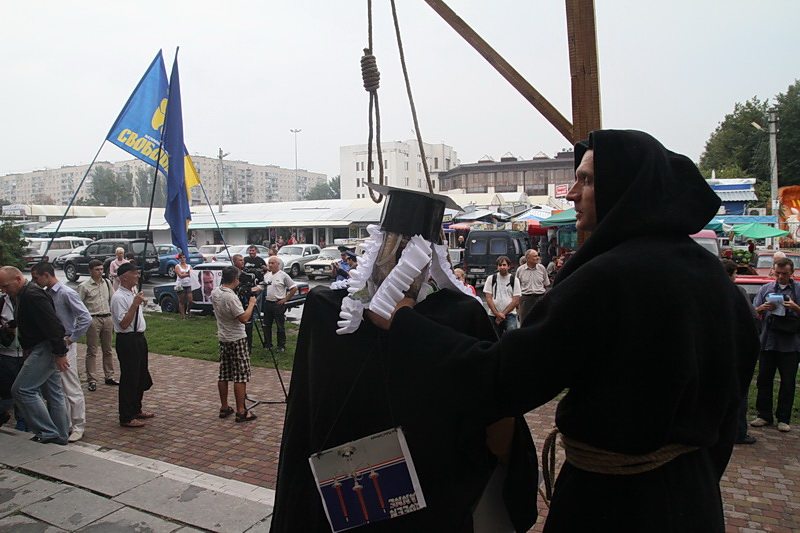 У Броварах міліція жорстоко побила учасників акції на підтримку народного месника Віталія Запорожця