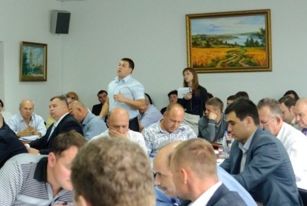 Звітувати перед виборцями за другий рік роботи планує лише 3 депутати міськради?