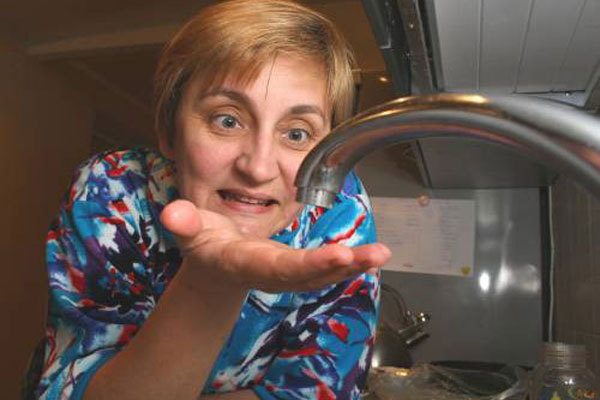 Гарячої води в кранах броварчан не буде щонайменше два місяці (доповнено) cover image