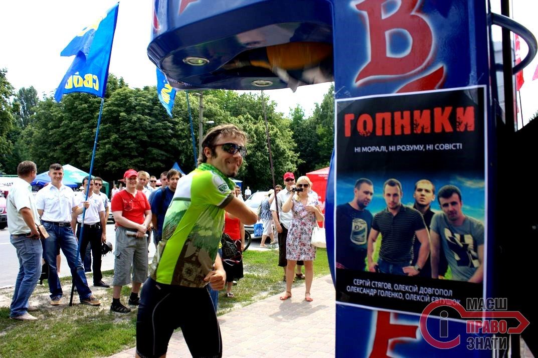 Чорний пояс «тітушка» здобула броварська поетеса - ФОТО, ВІДЕО