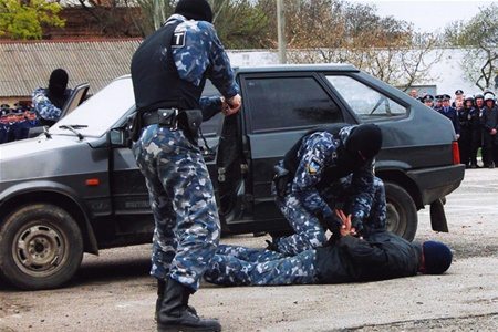 Свавілля «Беркуту» та неосвітлені дороги – про що говорять броварчани у соцмережах