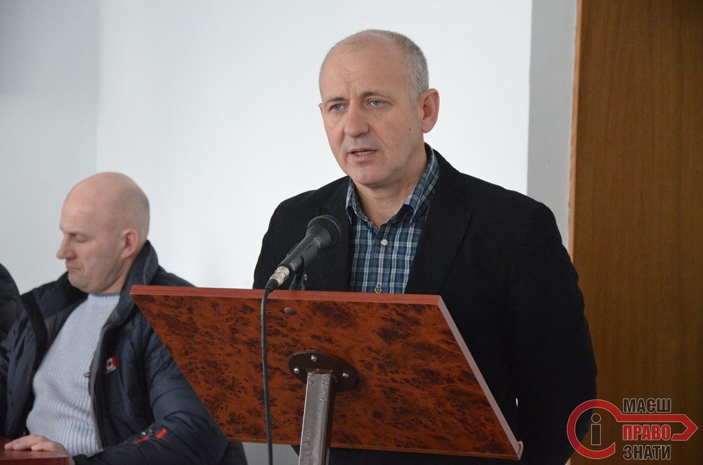 Вже місяць обов’язки голови Броварської РДА виконує Юрій Плакся. Конкурсу досі немає cover image