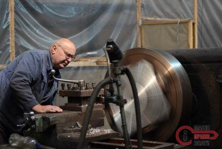 Оборонний завод у Броварах контролюють люди Царьова та Колеснікова