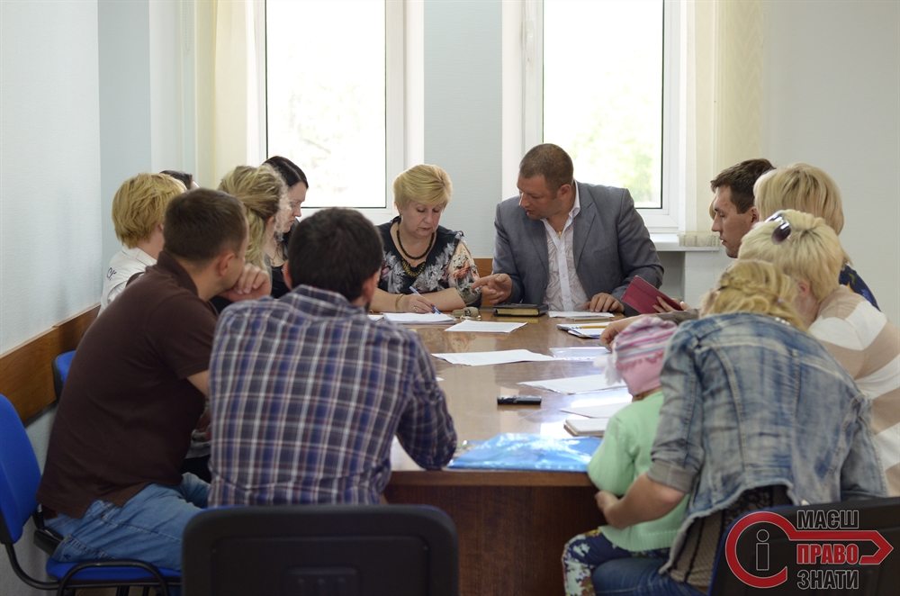 Громадська рада при управлінні освіти планує взятись за шкільні буфети та доріжки у садочках
