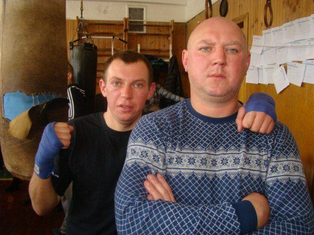 Голова Броварської РДА Сінько урочисто нагородив сумнозвісного «тітушку» Руслана Мишка