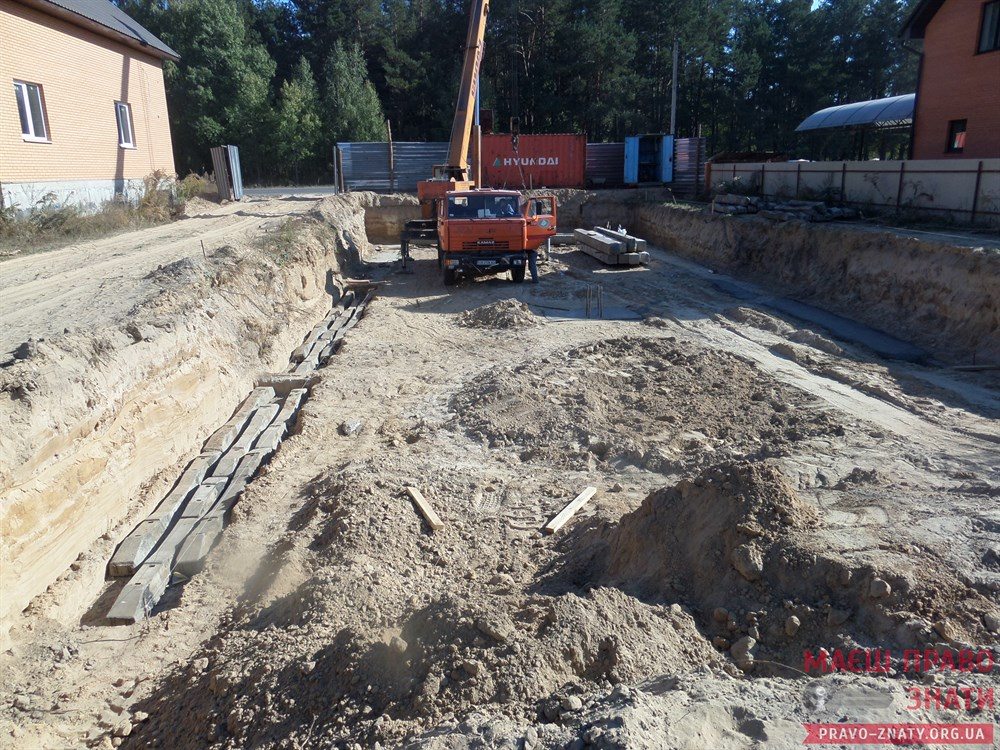 Роман Багмут незаконно будує багатоповерхівку в приватному секторі. Сусіди шоковані cover image