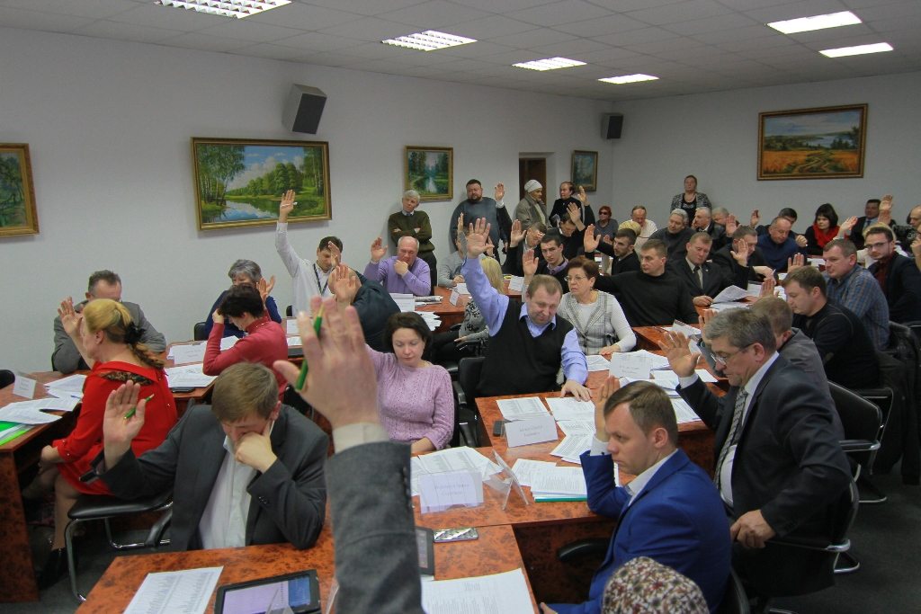 Сьогодні депутати ухвалили бюджет-2016 та перейменували 70 броварських вулиць cover image