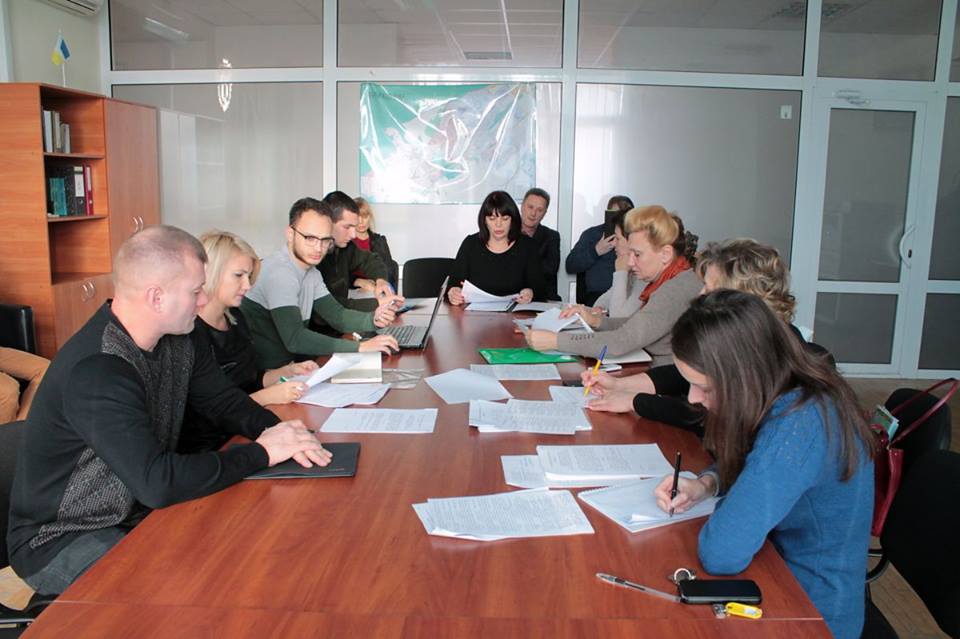 Начальник управління освіти Онищенко: «Корупцію у бідній країні подолати неможливо» cover image
