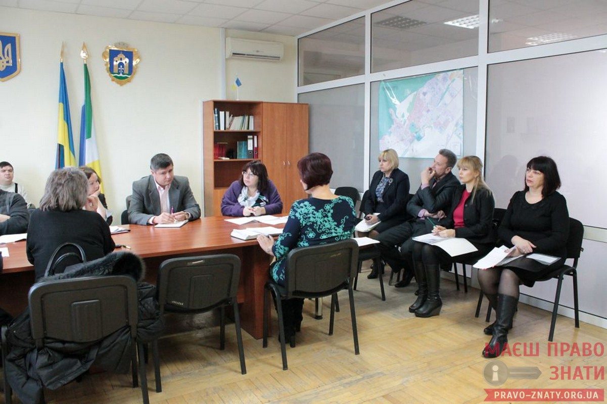 На "бюджетній комісії" говорили про переповнені школи та недофінансування медицини