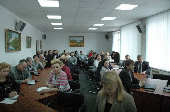 Оприлюднено номери мобільних броварських депутатів та адреси їхніх приймалень