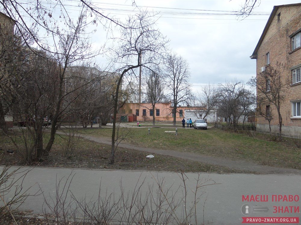 Сотка, дитмайданчик
