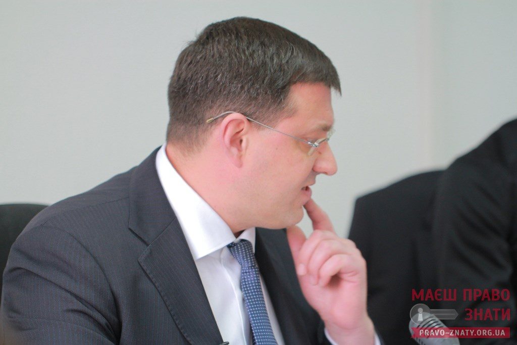 Завтра Сапожко знову спробує затвердити «свій» склад виконавчого комітету cover image