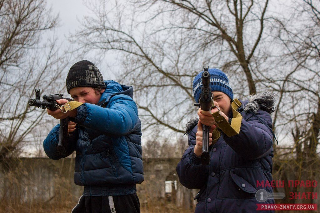 Діти, патрони, чотири стволи: у Броварах відбулися учнівські змагання зі стрільби, - ФОТО