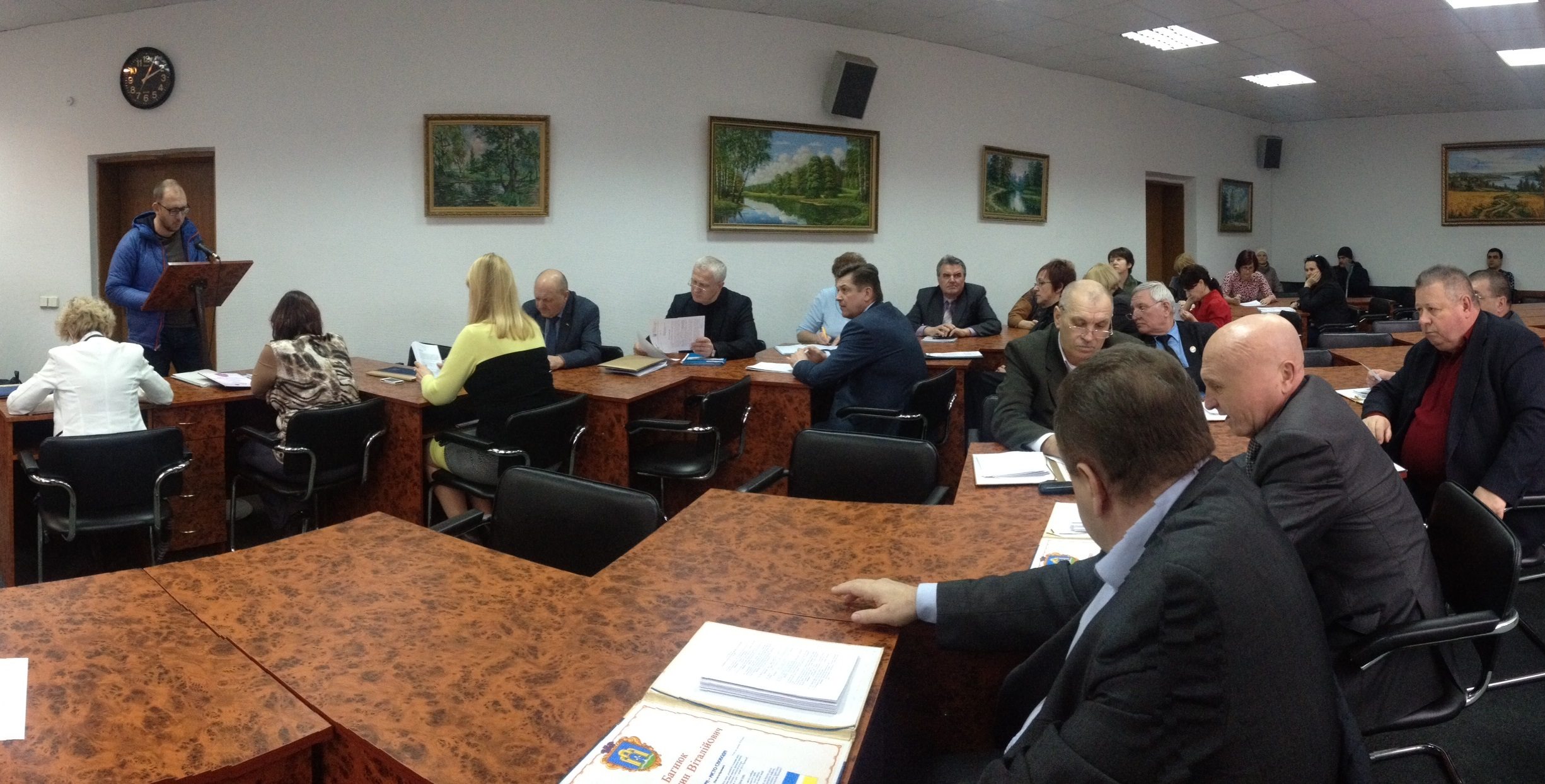 Депутат погрожує Сапожку та виконкому кримінальною відповідальністю за узурпацію влади