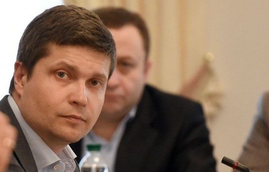 До Броварів їде парламентська комісія вирішувати долю Радіопередавального центру cover image