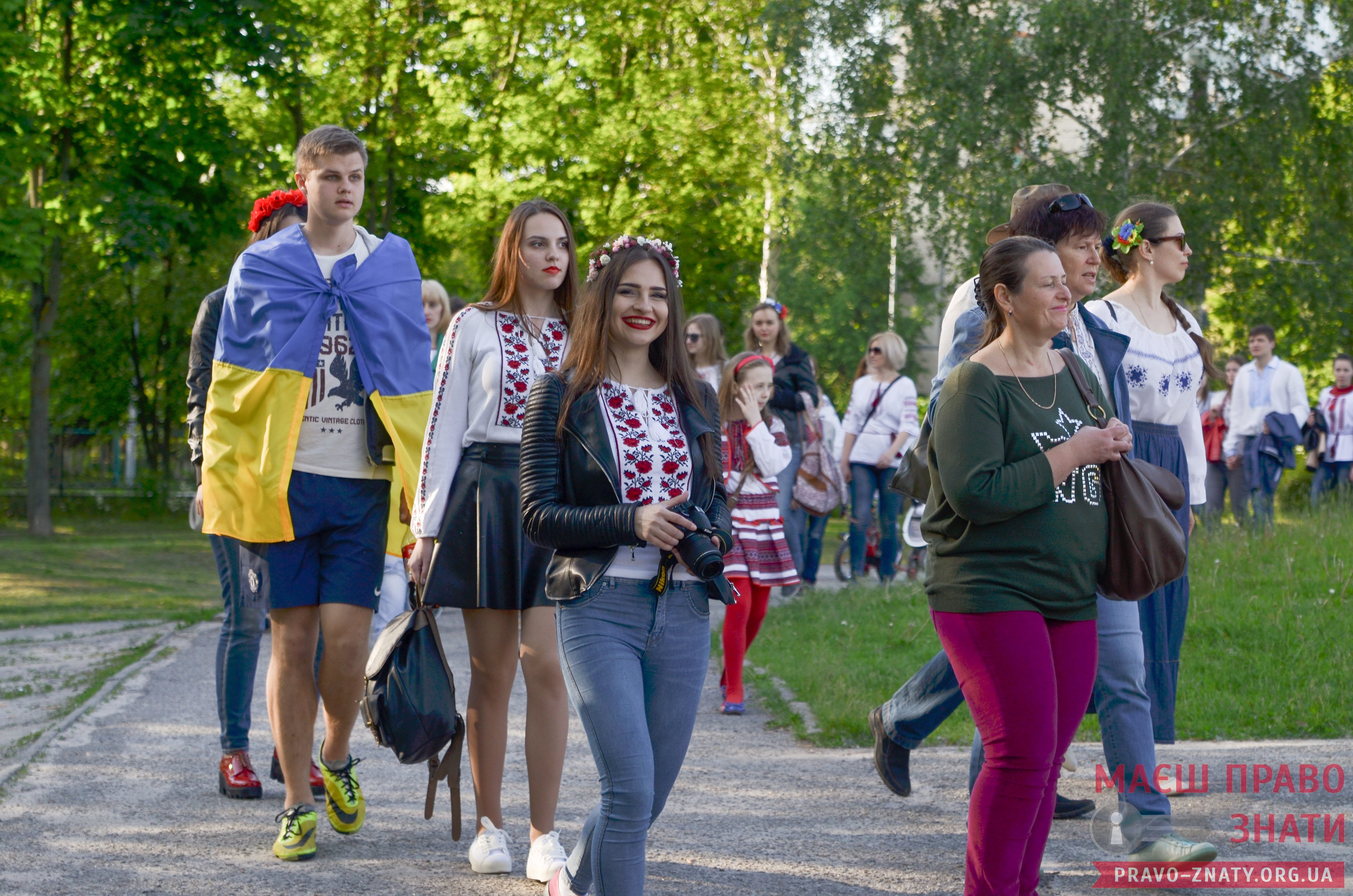 Бровари вдруге провели Парад Вишиванок. ФОТОРЕПОРТАЖ
