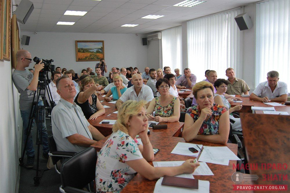 Е-декларації «Єдності»: чиновниці-«екс-регіоналки», колишній міліціонер та син відомого комуніста cover image