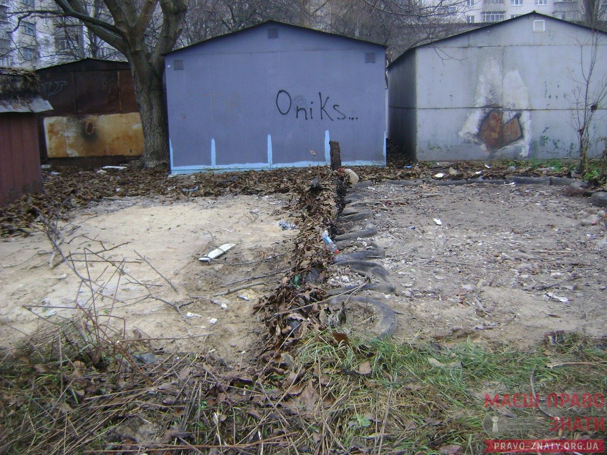 Відділ благоустрою відновив демонтаж гаражів у Броварах на бульв. Незалежності – ФОТО