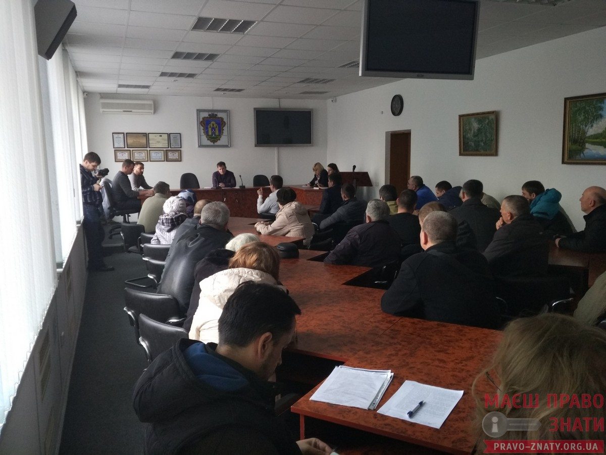 Гаражний меморандум так і не підписали, збори у Броварській міськраді закінчились нічим - ФОТО