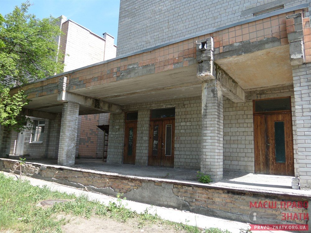 Дитяча лікарня розвалюється через нові багатоповерхівки поряд?