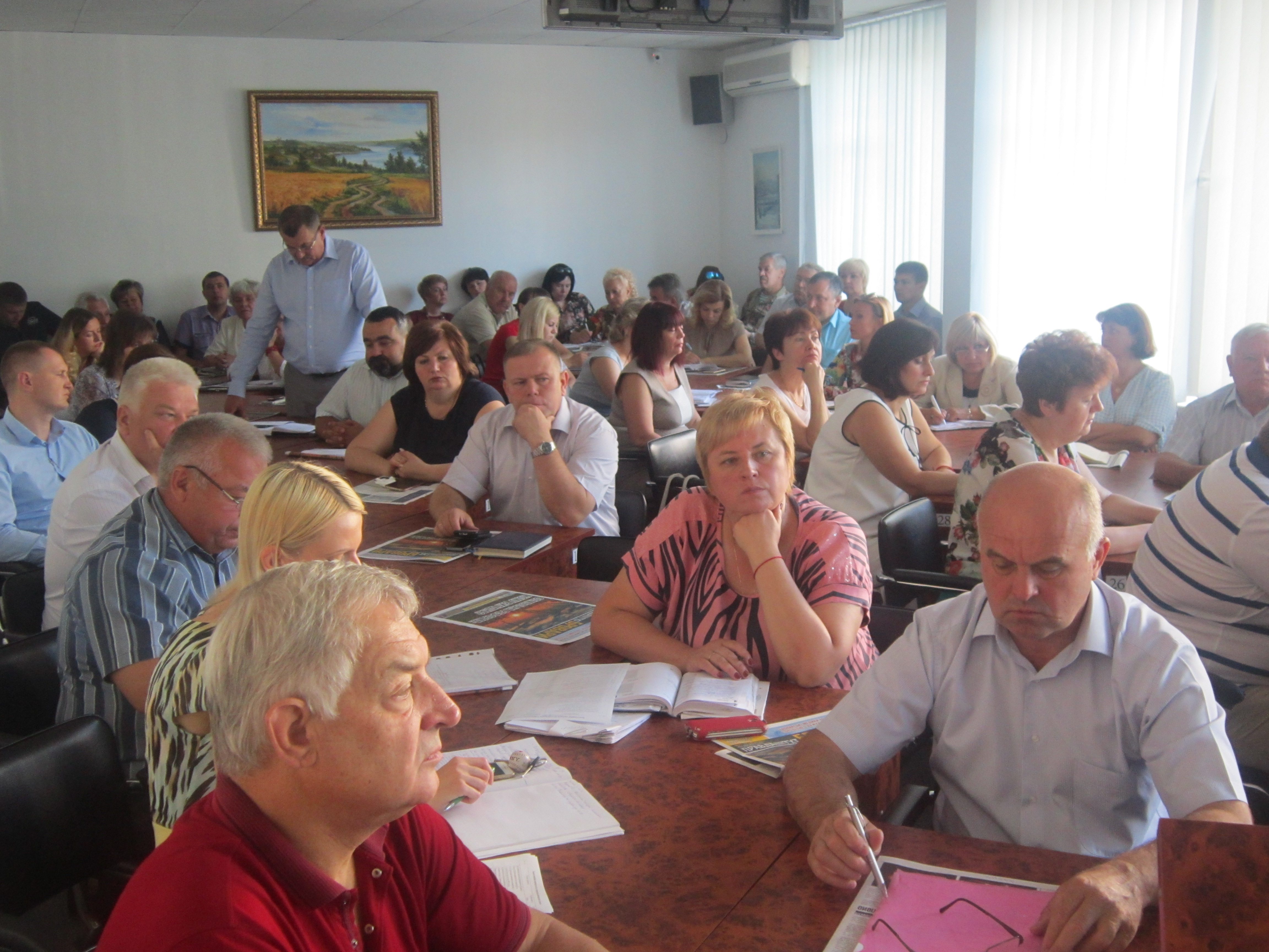 Кліщі, кажани, сірчаний ангідрид і зупинка ремонту в парку - оперативні новини cover image